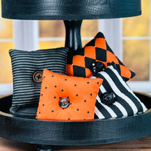 Load image into Gallery viewer, Mini Halloween Pillows