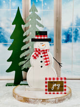 Load image into Gallery viewer, Mr Checkers Carved Snowman