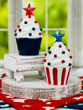 Load image into Gallery viewer, LED Star Cupcake
