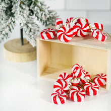 Load image into Gallery viewer, Peppermint Cluster
