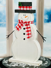 Load image into Gallery viewer, Mr Checkers Carved Snowman
